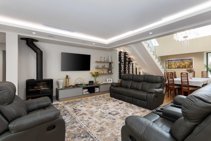 4 Bedroom Property for Sale in Val De Vie Estate Western Cape